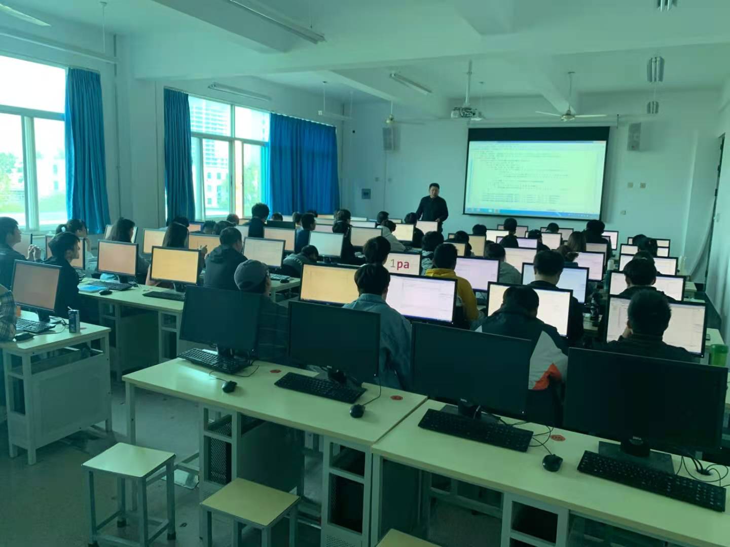 说明: 1.jpg 说明: 1.jpg
