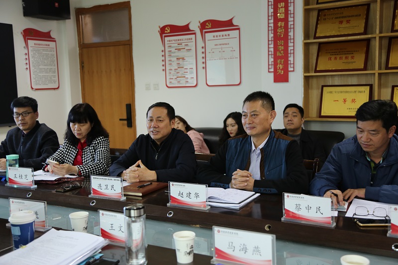 说明: 2.jpg 说明: 2.jpg